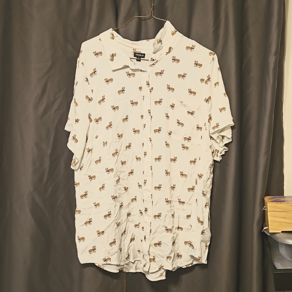 Torrid size 5 women's corgi button up